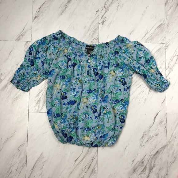 Wet Seal Tops - Off the Shoulder Floral Print Top Size Medium EUC